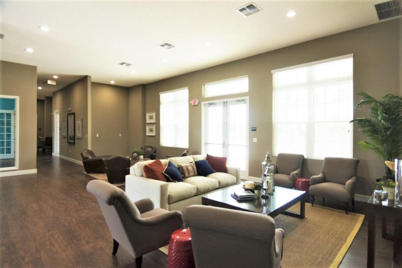 Cozy Four Bedrooms Townhouse At West Lucaya Village Resort 8924 キシミー エクステリア 写真